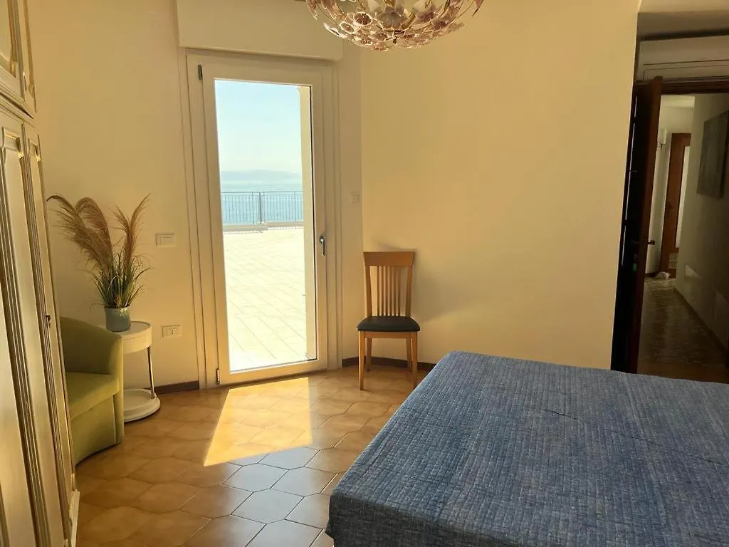 Apartment Ferienwohnung Finestra Sul Mare Monfalcone Italien