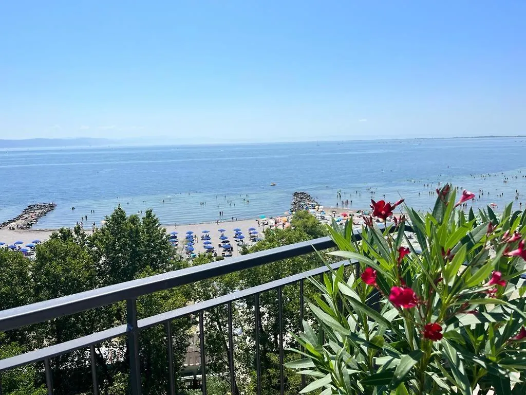 Apartment Ferienwohnung Finestra Sul Mare Monfalcone Italien