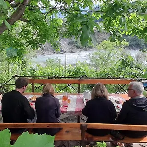 Honey-house “kastrioti” , Përmet Albánie